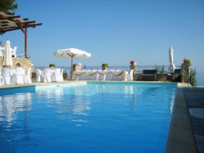  Yalis Hotel  Вотси